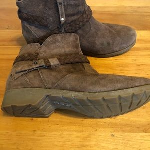 Teva boots. Chocolate suede with braiding detail.